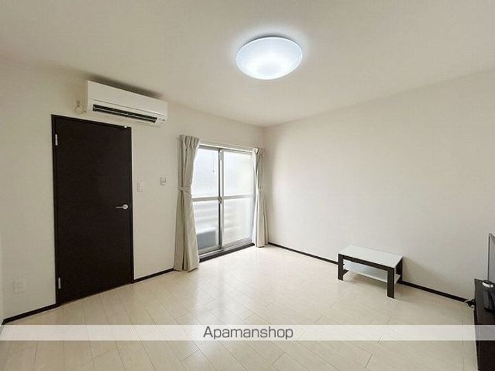 クレイノグリーンヒルズⅡの居間