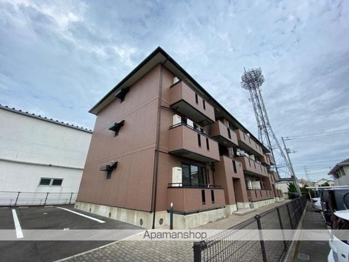 香川県高松市上天神町の賃貸アパートの外観