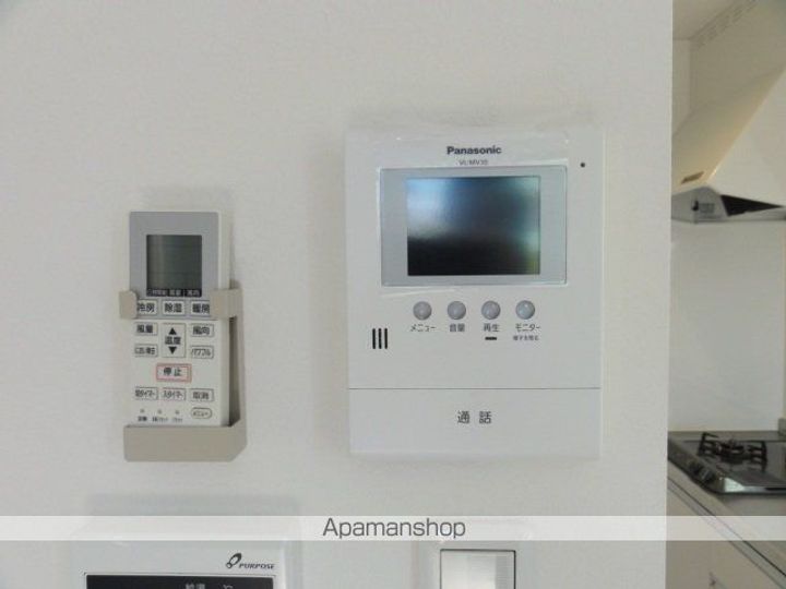 CB千早レカン103号室の内装