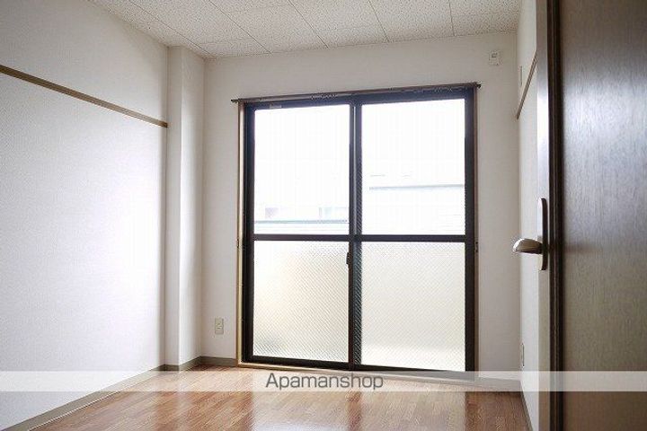 メゾン・ド・アニヴェルセル101の居間