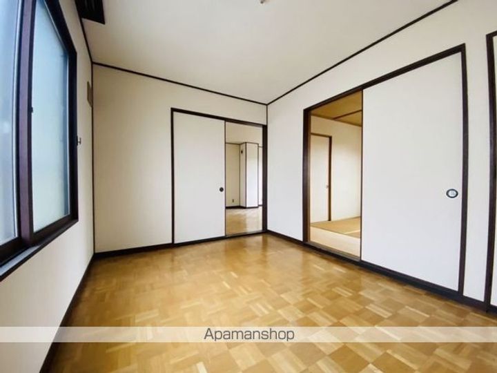 本通4丁目10番1棟2戸2の内装