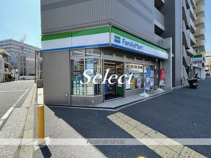 LAPORTEの周辺