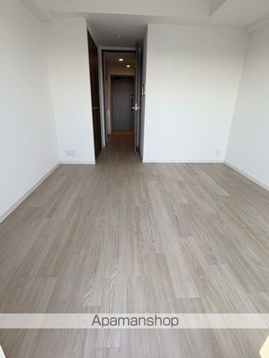 SーRESIDENCE堺浜寺BROAD710の居間