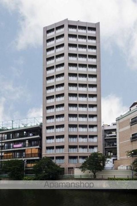 エンクレスト天神シティの外観