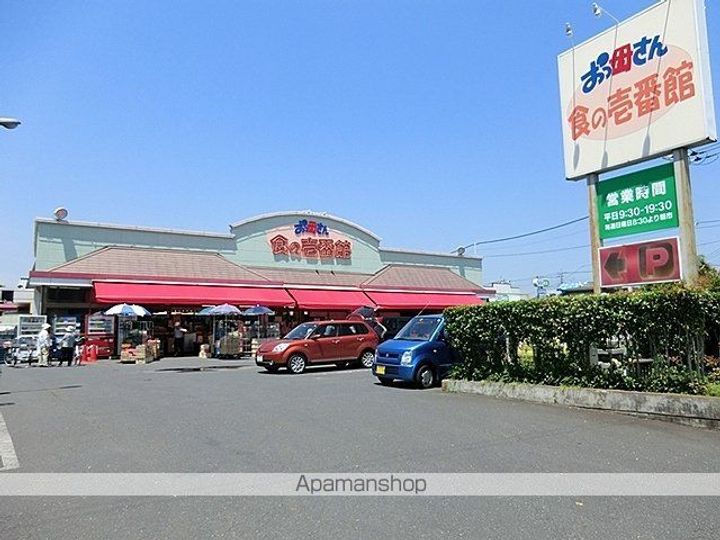 カーサストーネの周辺