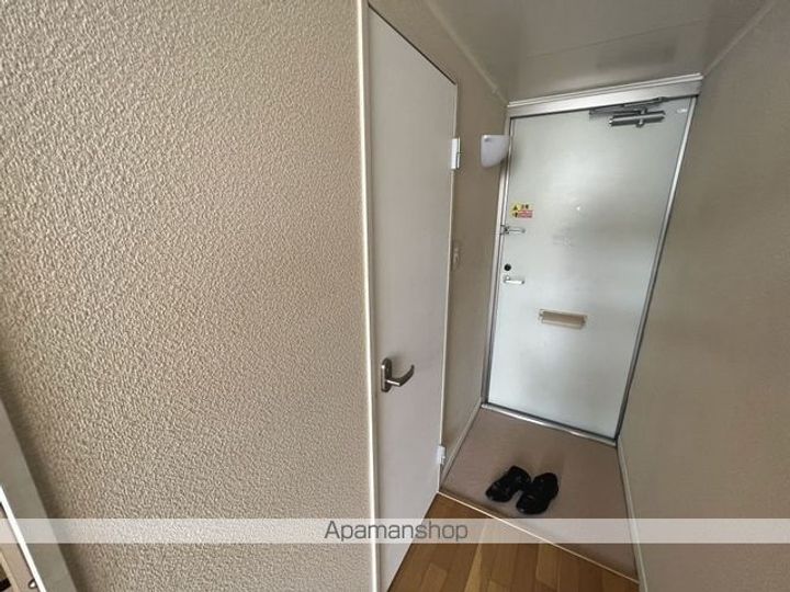 ソレーユ106の玄関