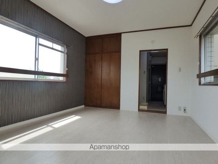 ドメスト吉塚の居間