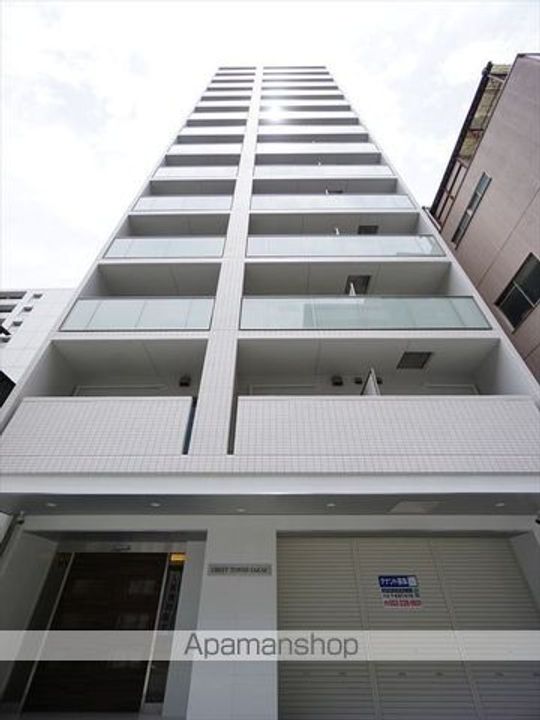 クレストタワー栄の外観
