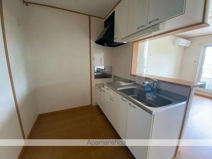 香川県高松市御厩町の賃貸アパートのキッチン