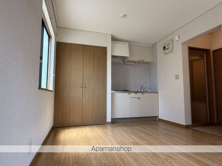 ビレッジ木ノ下101の居間