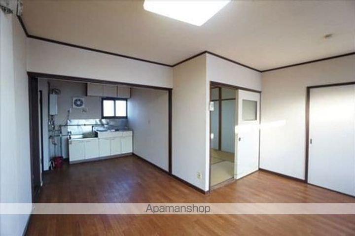 中島マンション5の居間
