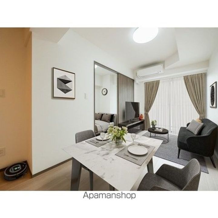 グランエール森下WESTの居間