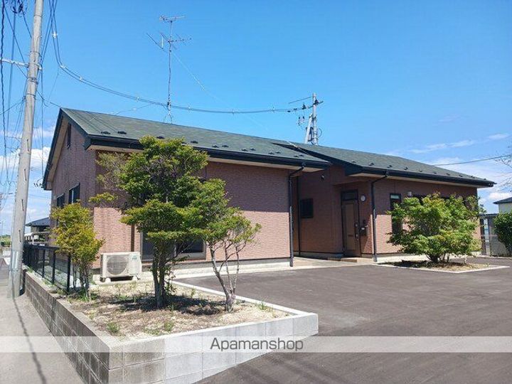宮城県大崎市古川塚目字石名坂の賃貸アパートの外観