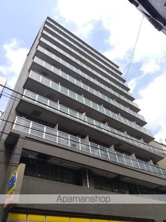 東京都新宿区北新宿4丁目の賃貸マンションの外観