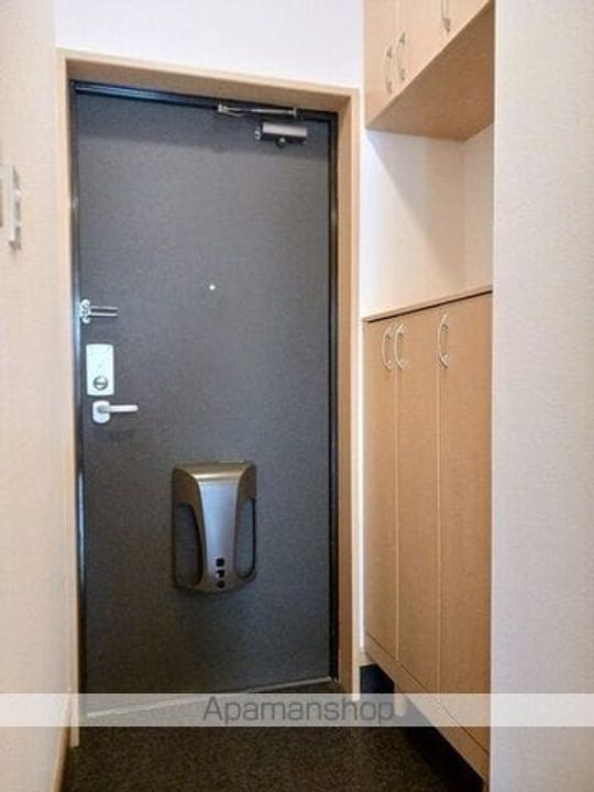 レジデンスディスコの玄関