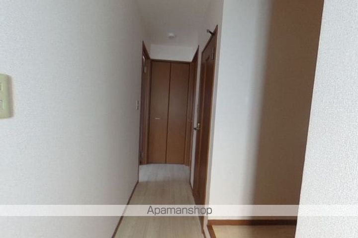 高知県土佐市蓮池の賃貸アパートの玄関