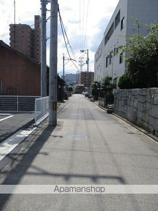 愛媛県新居浜市徳常町の賃貸アパート202の周辺