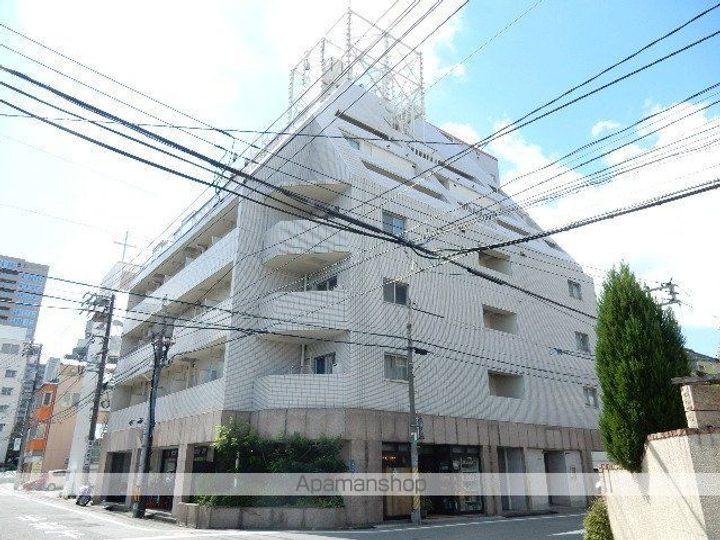 岡山県岡山市北区蕃山町の賃貸マンションの外観