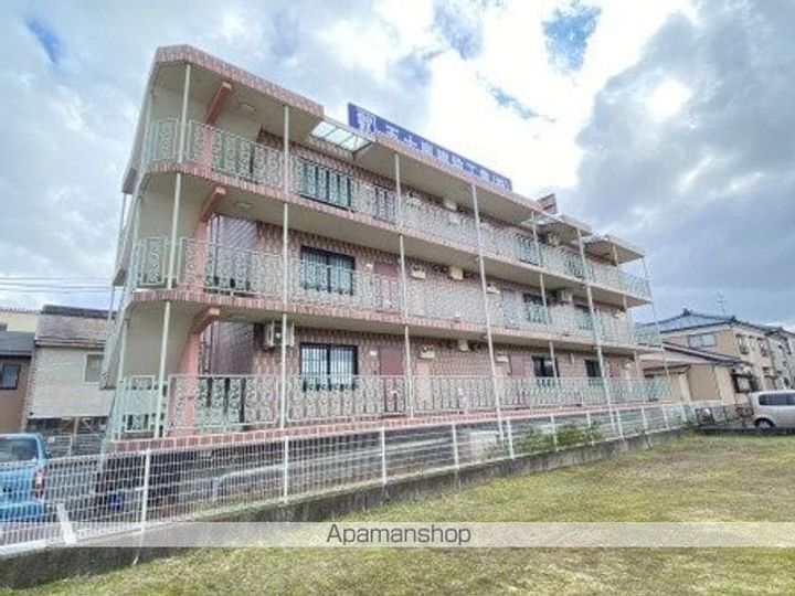 ニュー・ジニアス向陽の外観