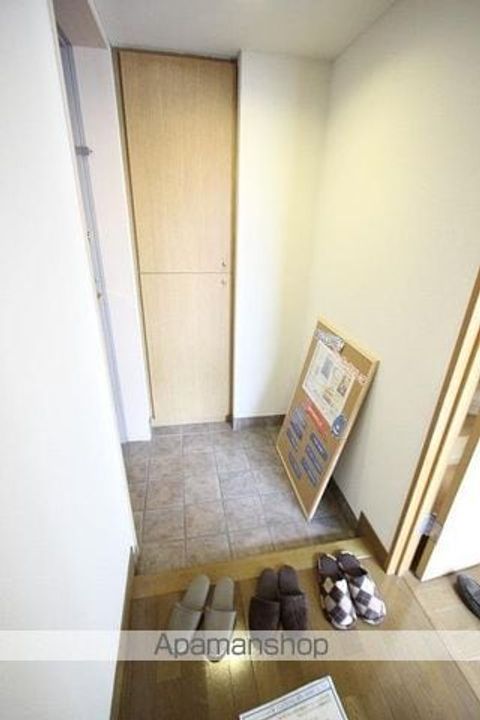 香川県高松市春日町の賃貸マンションの玄関