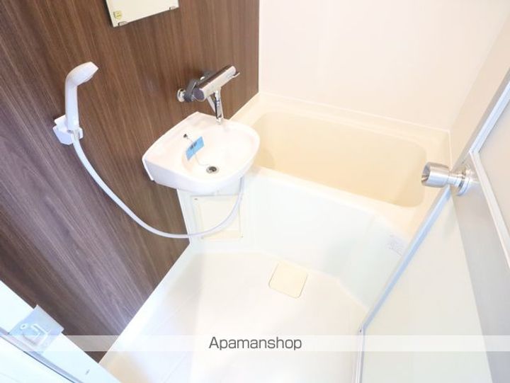 愛知県名古屋市昭和区花見通3丁目の賃貸マンションの内装