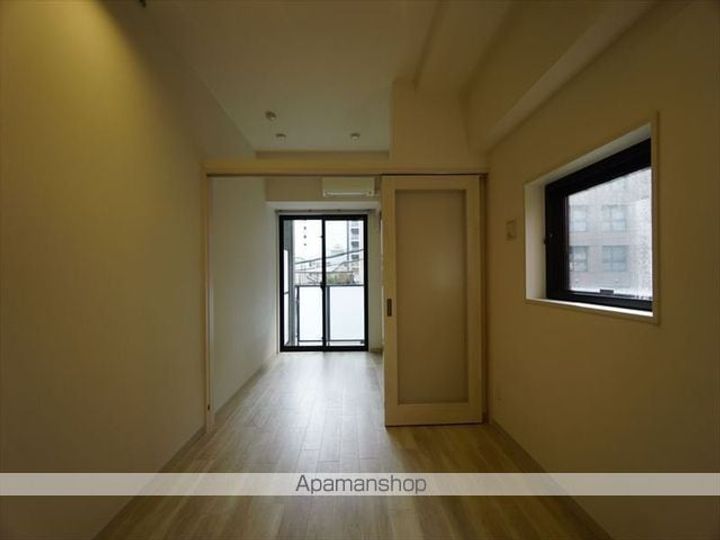 AZUR YABACHOの内装