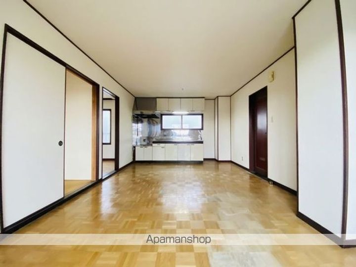 本通4丁目10番1棟2戸2の内装