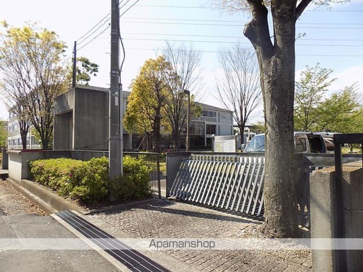 愛知県北名古屋市法成寺八竜の賃貸アパートの周辺