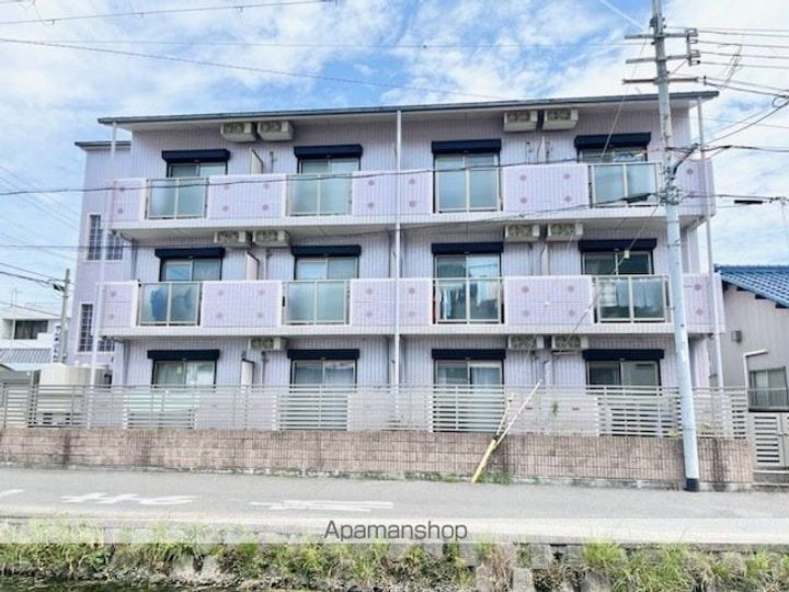 滋賀県東近江市猪子町の賃貸マンションの外観