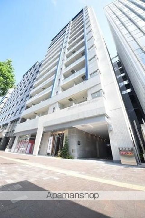 ロイジェントパークス四ツ谷の外観