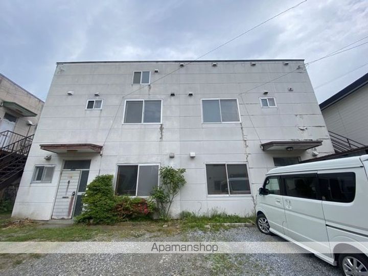 本通4丁目33番アパート2F左の外観