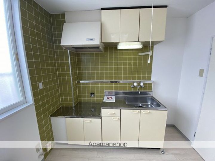 レジデンス本通301のキッチン