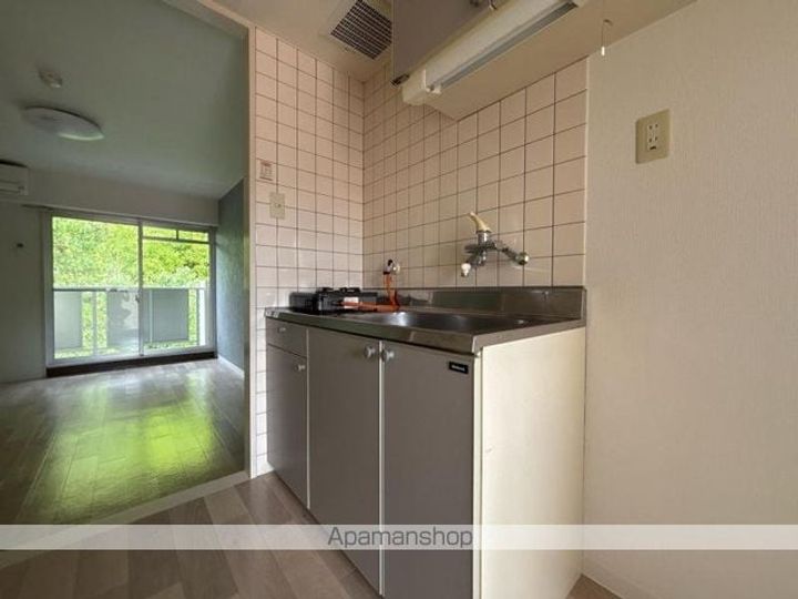 香川県さぬき市志度の賃貸マンションのキッチン