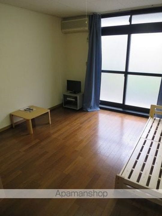 レオパレスセンナンの居間