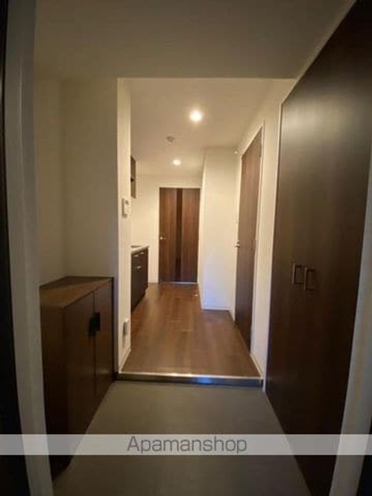 Jリヴェール錦町の玄関