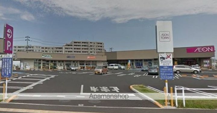 ルシェ・ド・クレミュ101の周辺