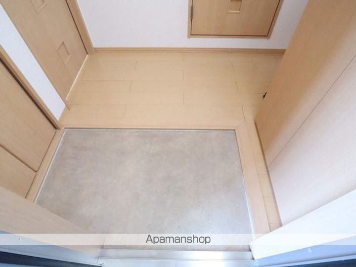 トレビナ城木の玄関