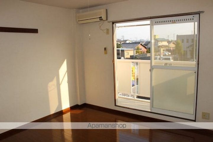 岐阜県可児市川合北1丁目の賃貸アパートの内装