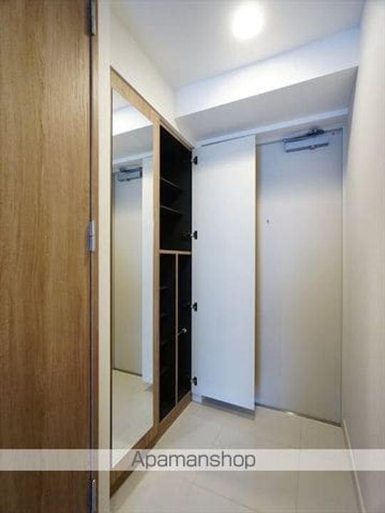 メイクス上前津Ⅲ503号室の玄関