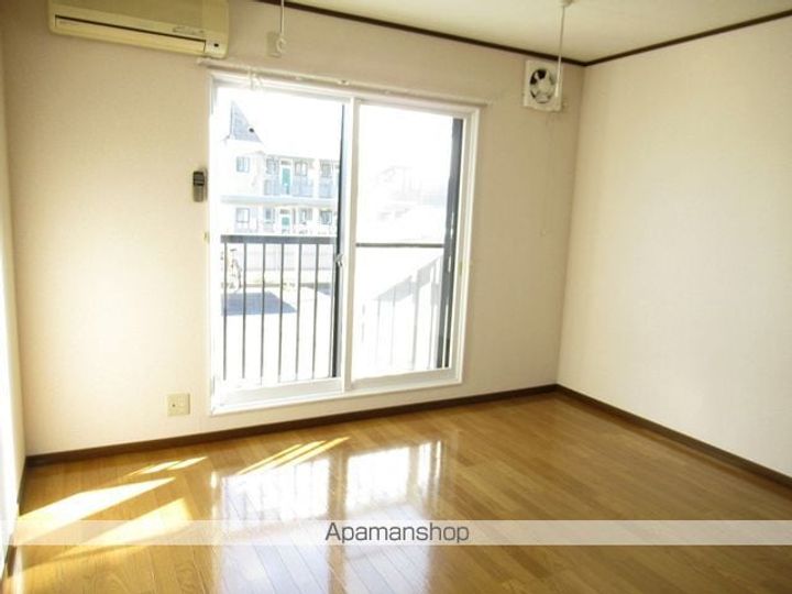 シャトーレオB棟107の内装