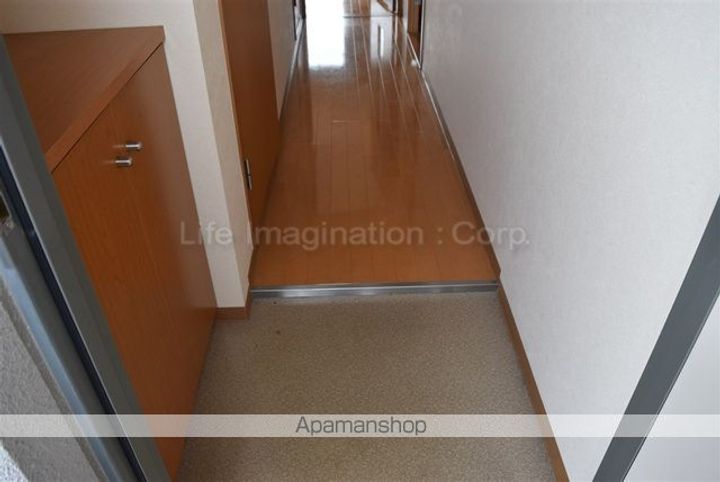 ブランコカメーリア101の玄関