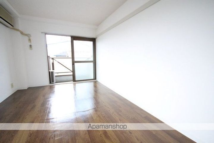 AIROSE豊中の居間