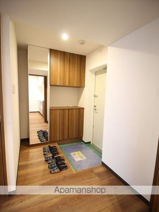 岡山県岡山市北区田町1丁目の賃貸マンションの玄関
