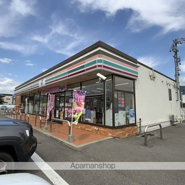 MAIAの周辺