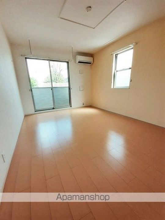 エレガント・ヴィラ・渚の居間