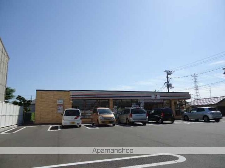 パープルオリエンテの周辺