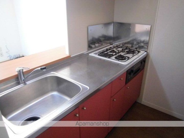 レオパレスカサフロールのキッチン