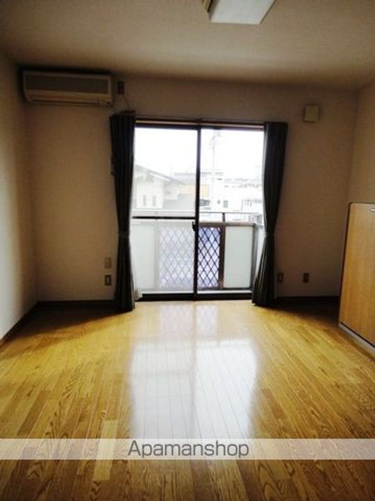 ミルキーハウスA棟の居間