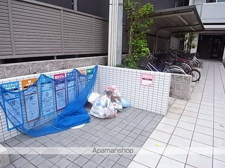 ホワイトクレストの外観