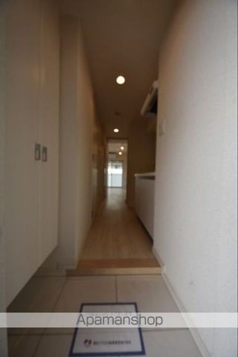 東京都練馬区東大泉2丁目の賃貸マンションの玄関